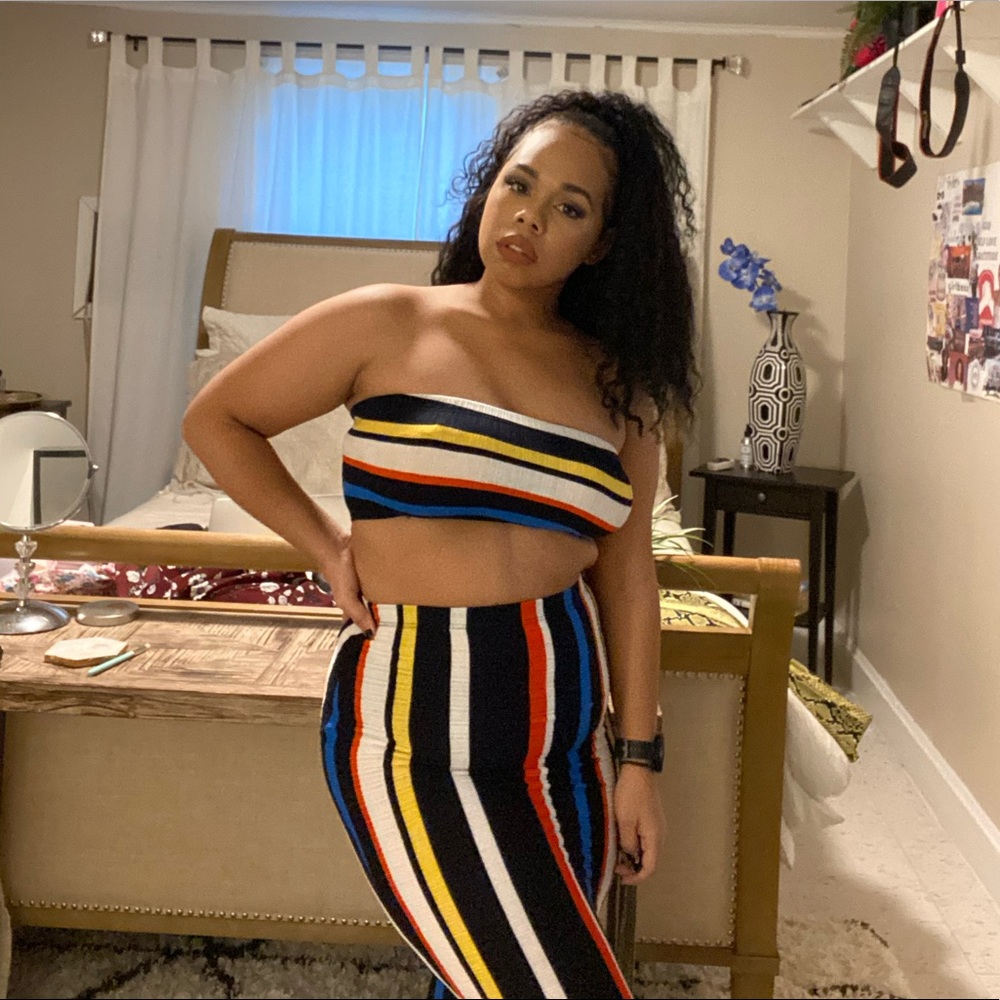 Two piece stripe set